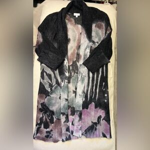 Beautiful Adore lightweight sweater. SIZE MEDIUM